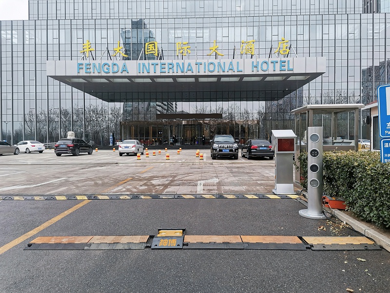 The 20th National Congress vehicle underbody scan